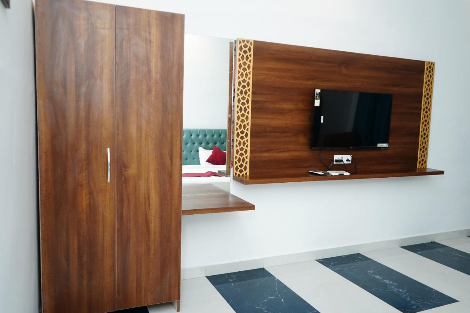 The Veda Greens Resort Haridwar Exterior photo